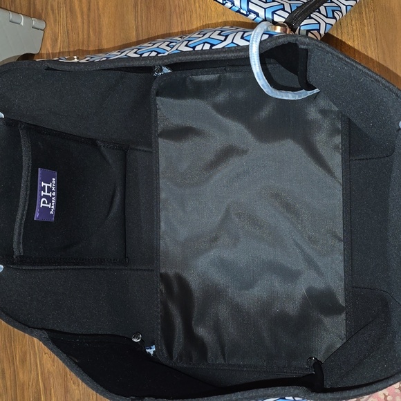 Chic Blue and Pink Geometric Tote - Picture 5 of 12